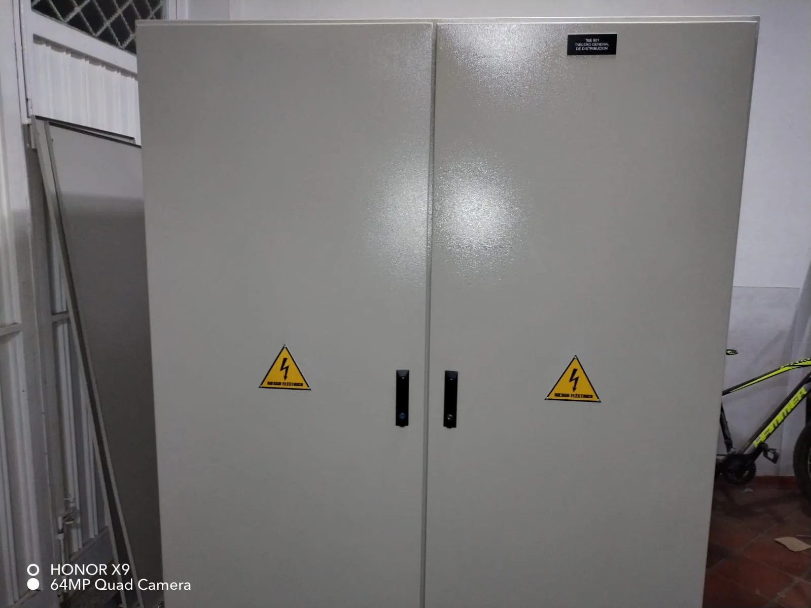 Tablero de distribución exterior